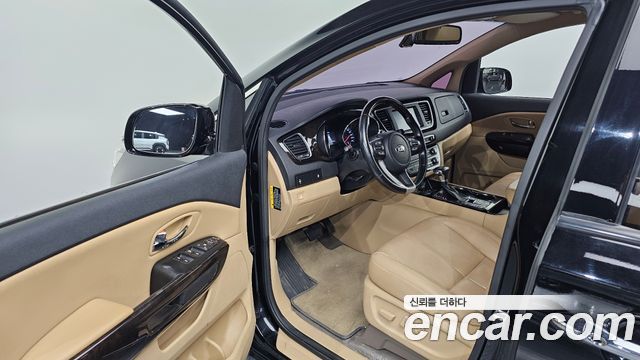 Kia Canival 2019 — photo 13