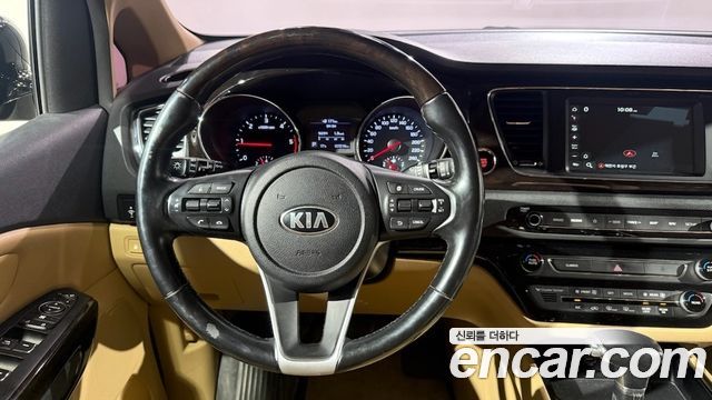 Kia Canival 2019 — photo 19