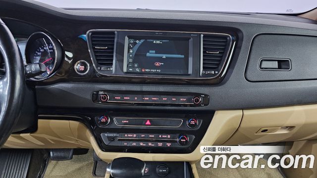 Kia Canival 2019 — photo 20