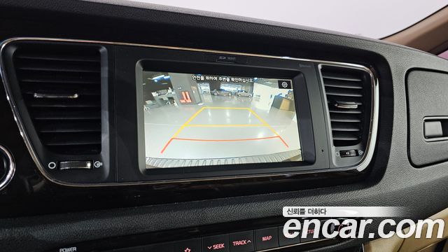 Kia Canival 2019 — photo 21