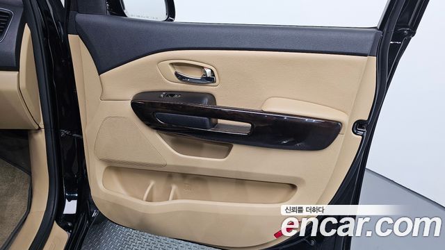 Kia Canival 2019 — photo 15