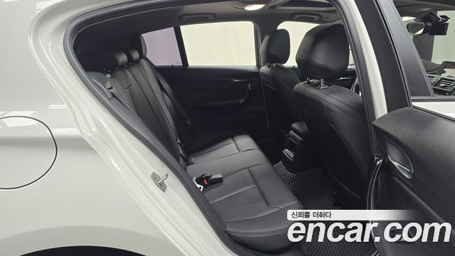 BMW 1-Series 2016 — photo 12