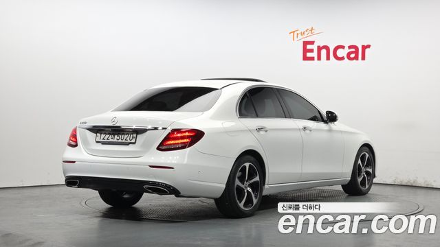 Mercedes-Benz E-Class 2020 — photo 2