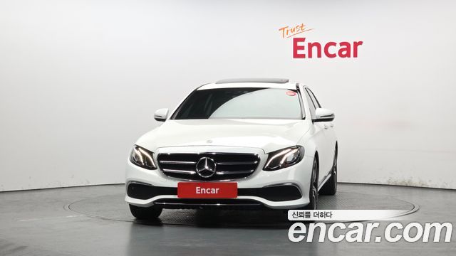Mercedes-Benz E-Class 2020 — photo 3