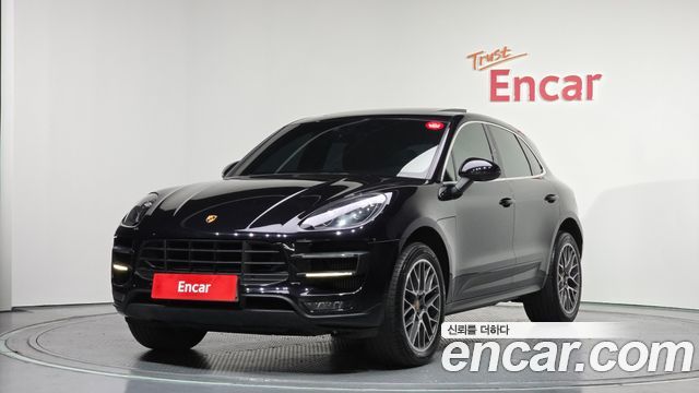 Porsche Macan 2015 — photo 1