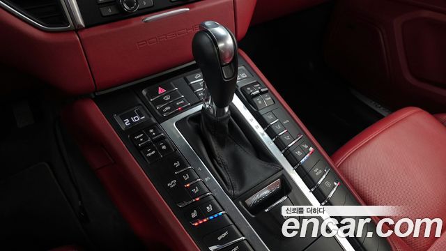 Porsche Macan 2015 — photo 9