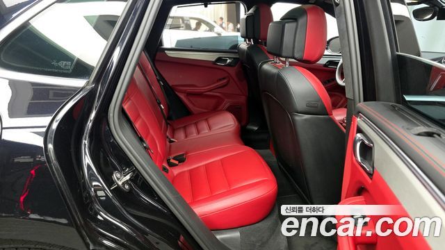 Porsche Macan 2015 — photo 11