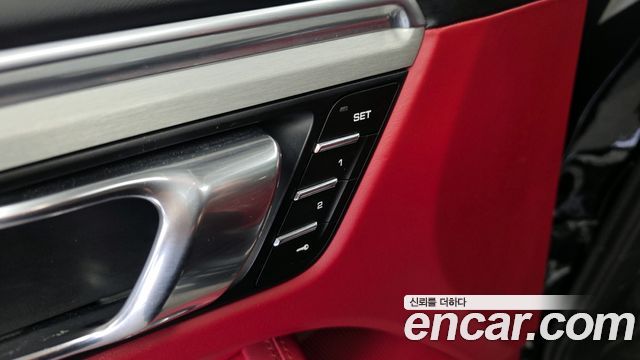 Porsche Macan 2015 — photo 15