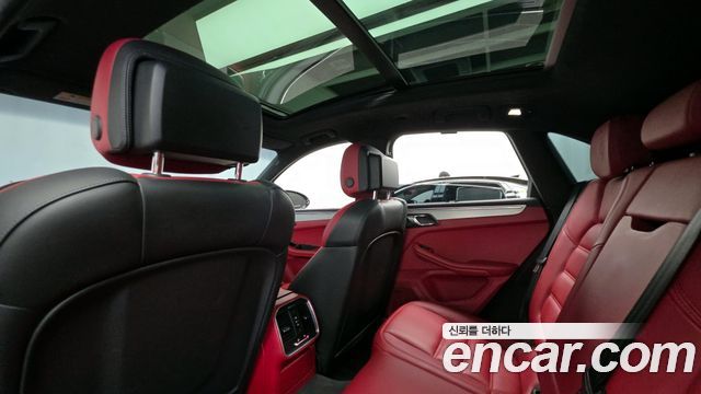 Porsche Macan 2015 — photo 18