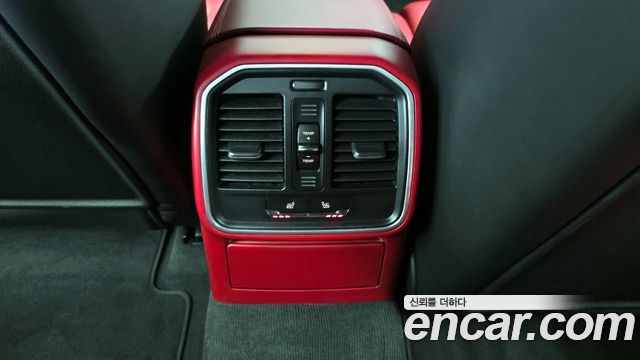 Porsche Macan 2015 — photo 19