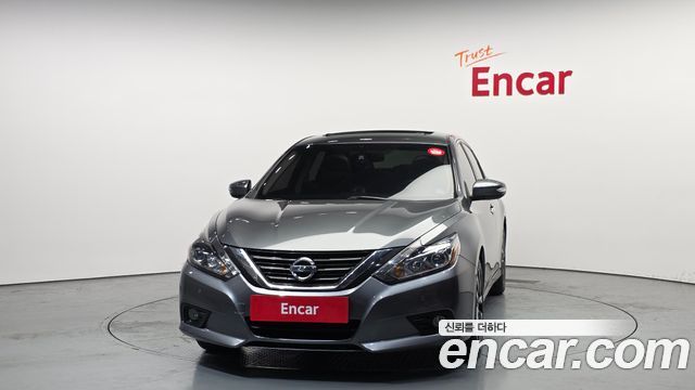 Nissan Altima 2018 — photo 3