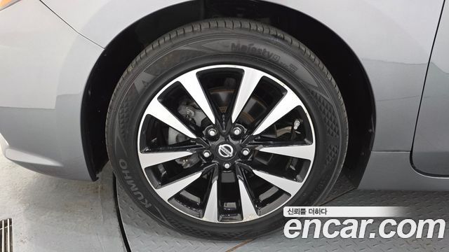 Nissan Altima 2018 — photo 5