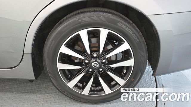 Nissan Altima 2018 — photo 7
