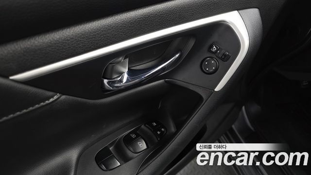 Nissan Altima 2018 — photo 29
