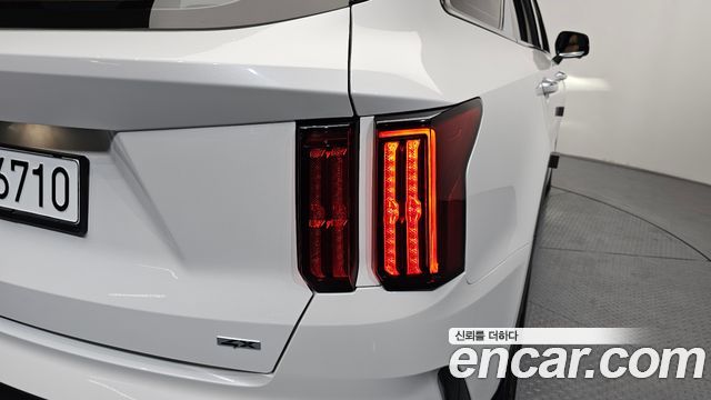Kia Sorento 2023 — photo 9