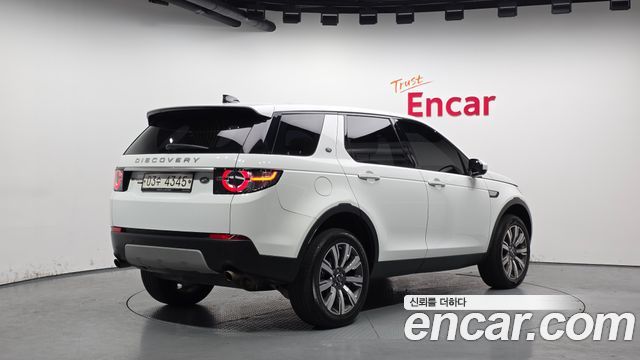Land Rover Discovery Sport 2018 — photo 2