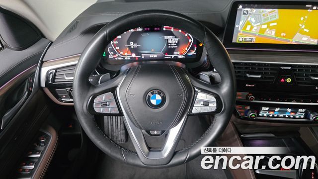 BMW Gran Turismo 2023 — photo 12