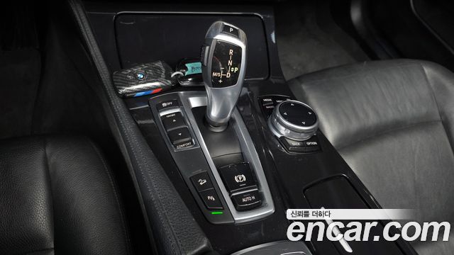 BMW 5-Series 2014 — photo 9
