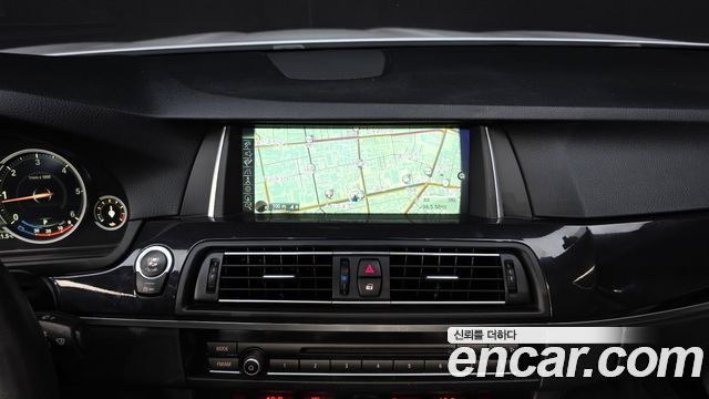 BMW 5-Series 2014 — photo 14