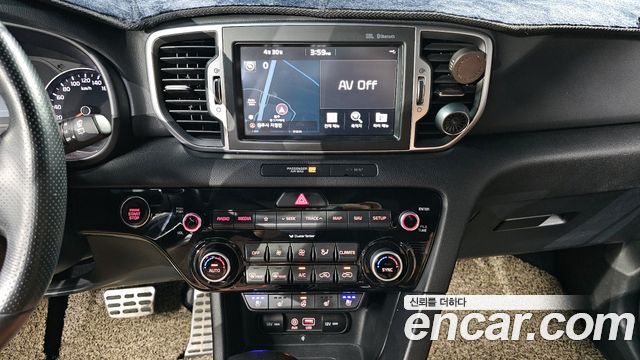 Kia Sportage 2018 — photo 19