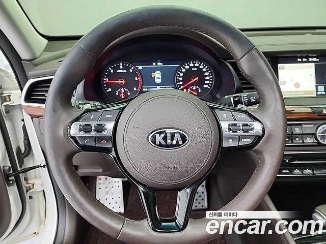 Kia K7 2017 — photo 9