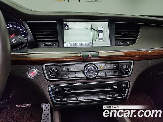 Kia K7 2017 — photo 10