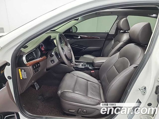 Kia K7 2017 — photo 11