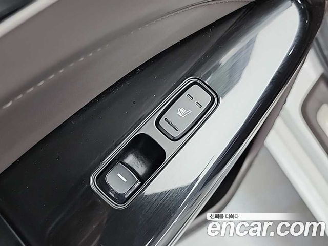 Kia K7 2017 — photo 14