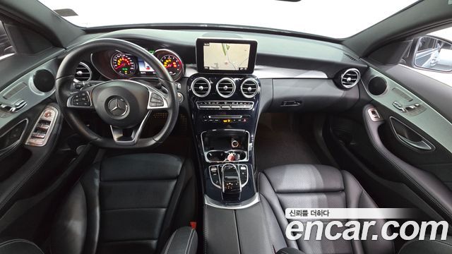 Mercedes-Benz C-Class 2018 — photo 10