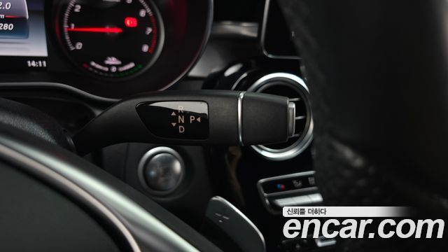 Mercedes-Benz C-Class 2018 — photo 12