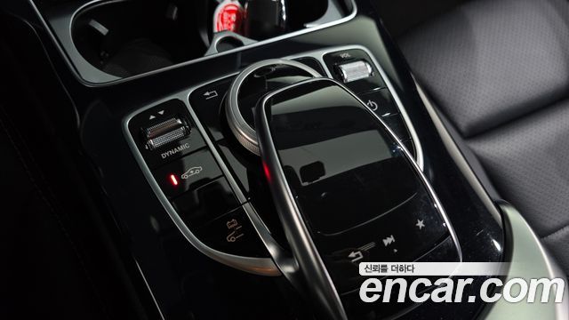 Mercedes-Benz C-Class 2018 — photo 27