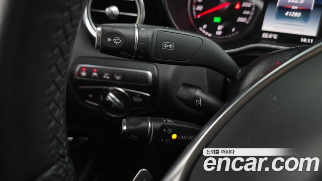 Mercedes-Benz C-Class 2018 — photo 29