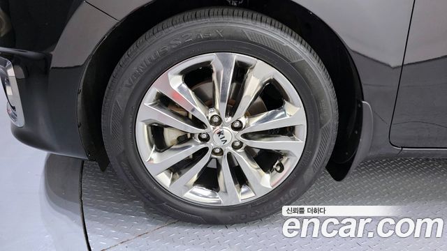 Kia Canival 2017 — photo 5