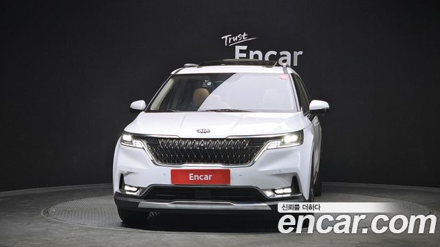 Kia Canival 2021 — photo 3