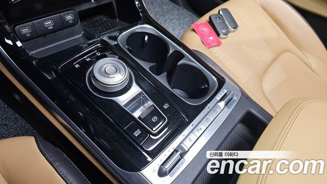 Kia Canival 2021 — photo 9