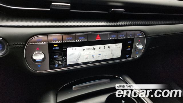 Genesis G90 2023 — photo 23