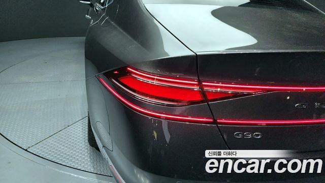 Genesis G90 2023 — photo 9