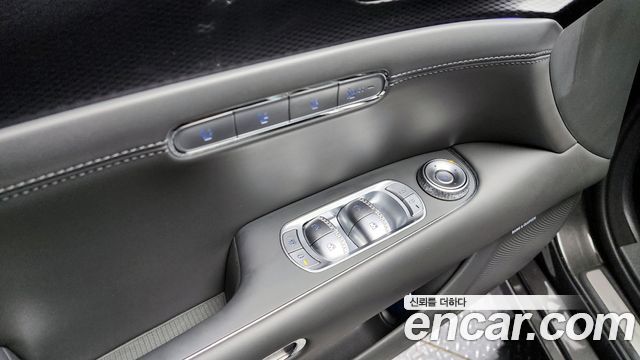 Genesis G90 2023 — photo 36