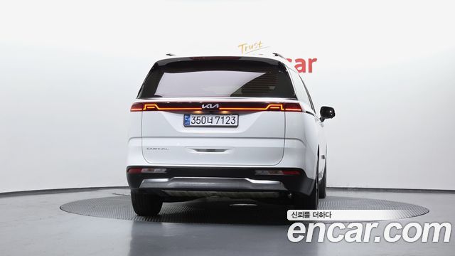 Kia Canival 2022 — photo 4