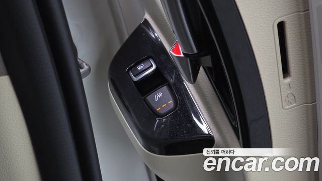 Kia Canival 2022 — photo 25