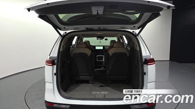 Kia Canival 2022 — photo 26