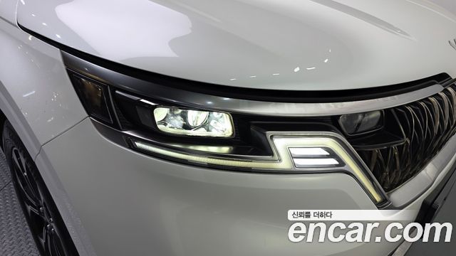 Kia Canival 2022 — photo 8