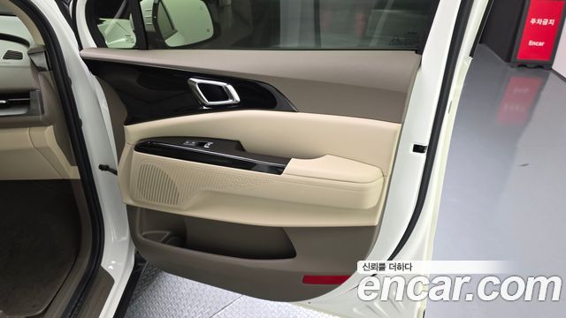 Kia Canival 2022 — photo 15