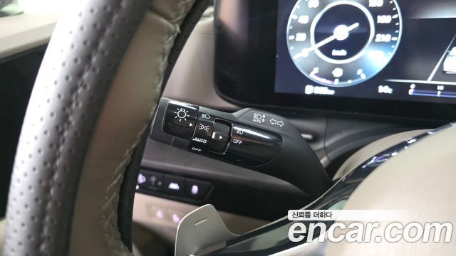 Kia Canival 2022 — photo 27
