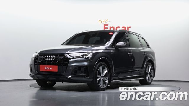 Audi Q7 2022 — photo 1