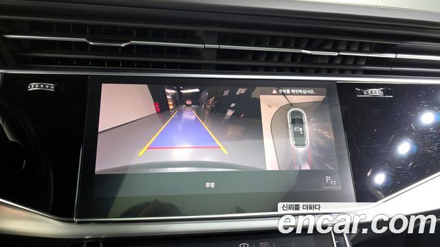 Audi Q7 2022 — photo 21