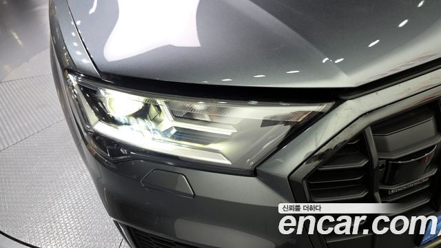 Audi Q7 2022 — photo 8