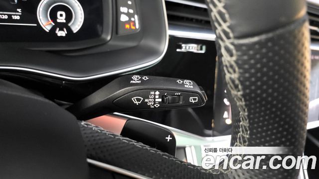 Audi Q7 2022 — photo 27