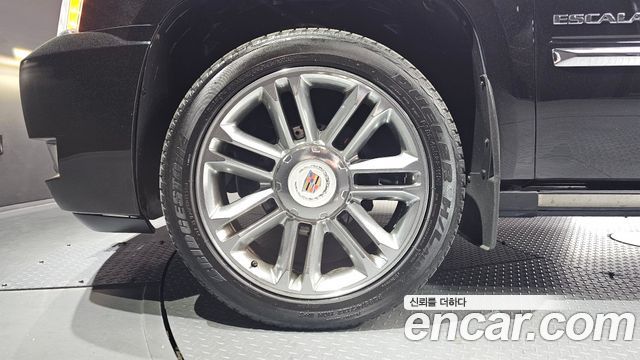 Cadillac Escalade 2013 — photo 5