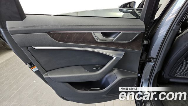 Audi A6 2020 — photo 15